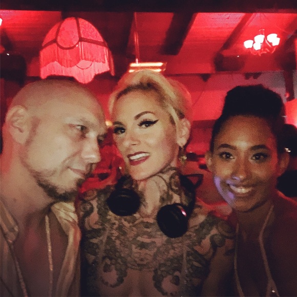 Meet your Posher, Simon - Picture 7 of 8